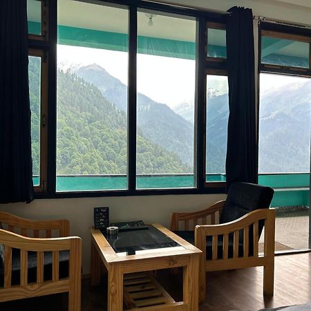 Aman Resort, Tosh Village, Himachal Pradesh Екстериор снимка