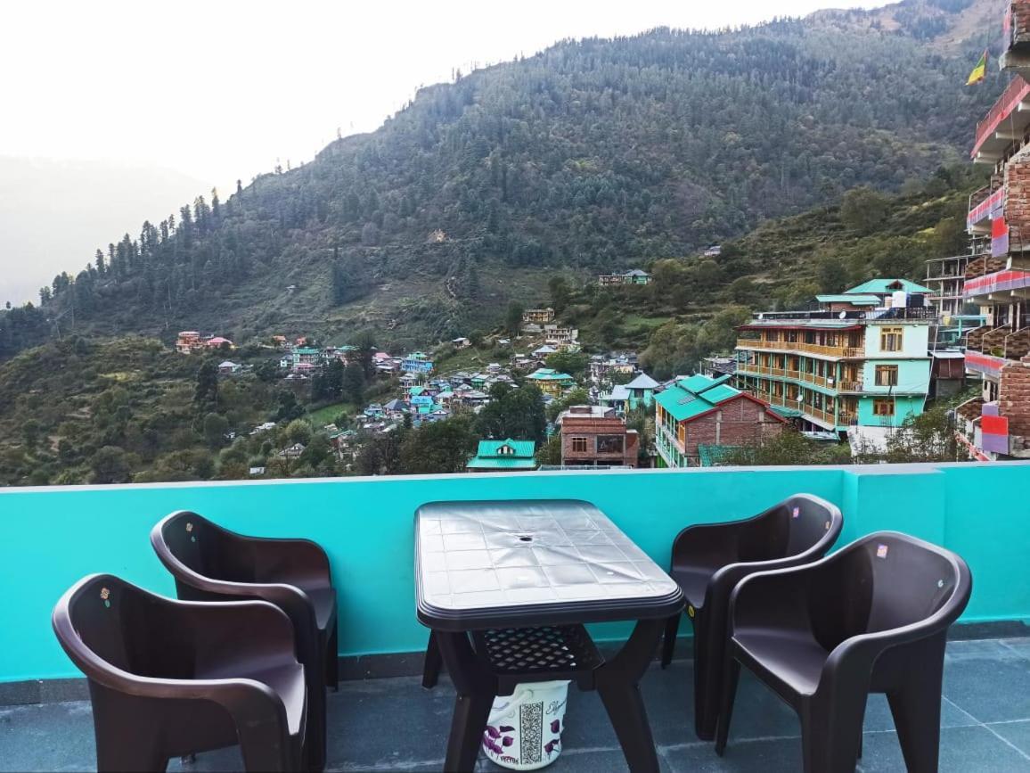Aman Resort, Tosh Village, Himachal Pradesh Екстериор снимка