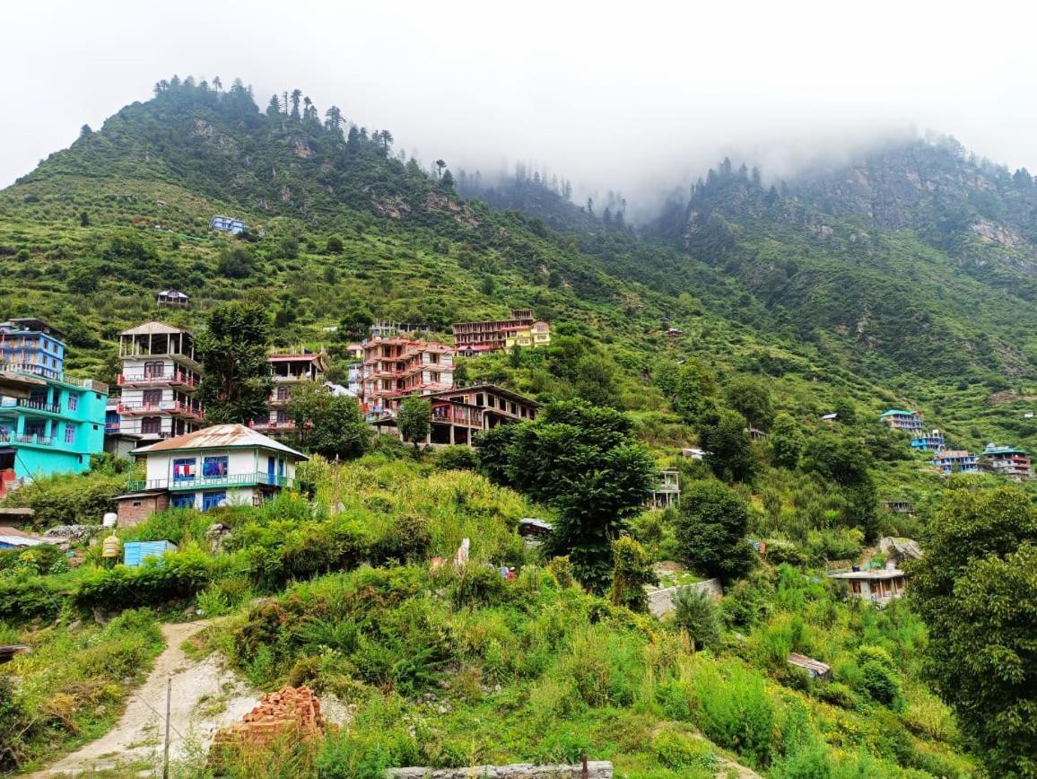 Aman Resort, Tosh Village, Himachal Pradesh Екстериор снимка