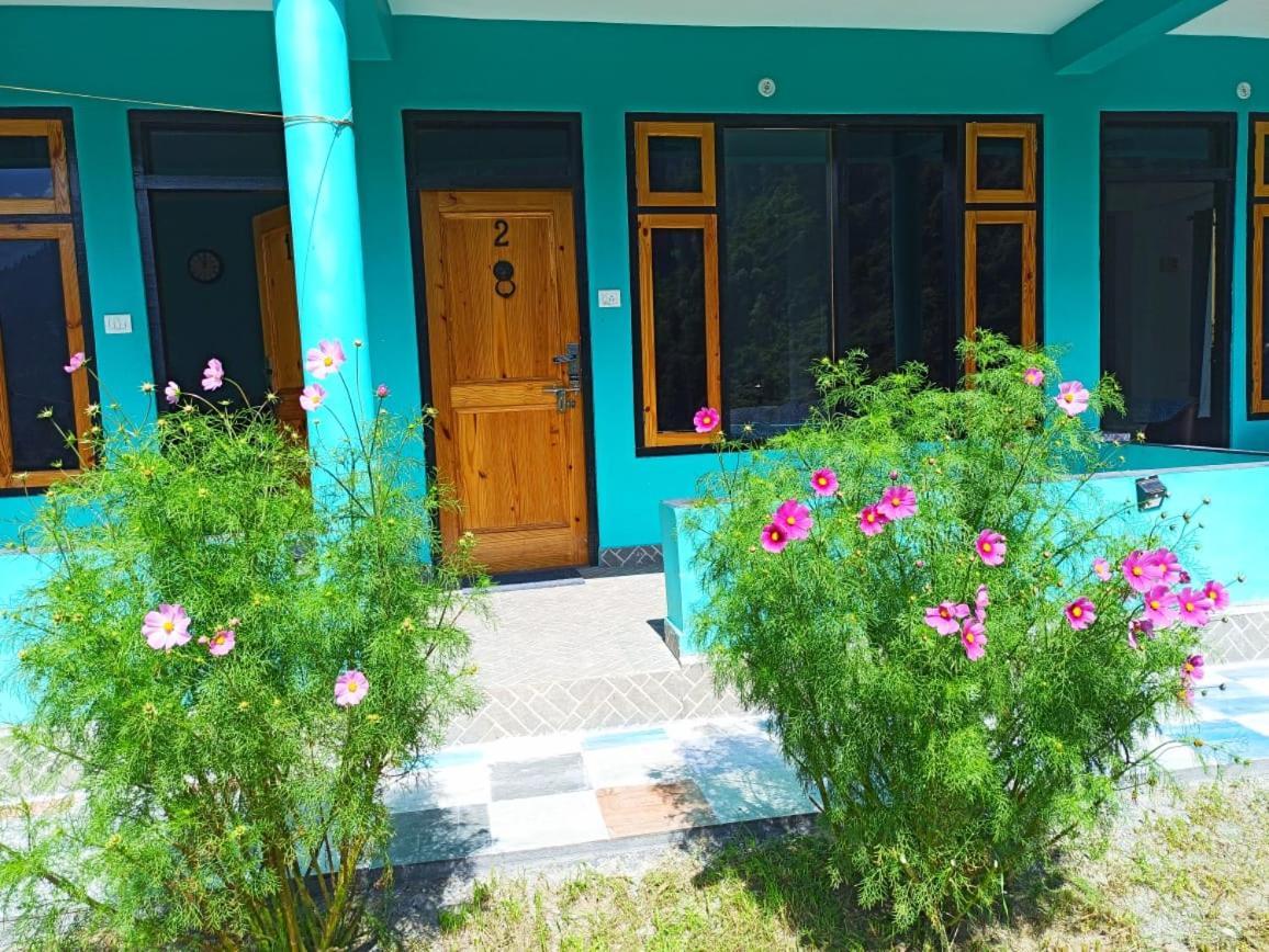 Aman Resort, Tosh Village, Himachal Pradesh Екстериор снимка