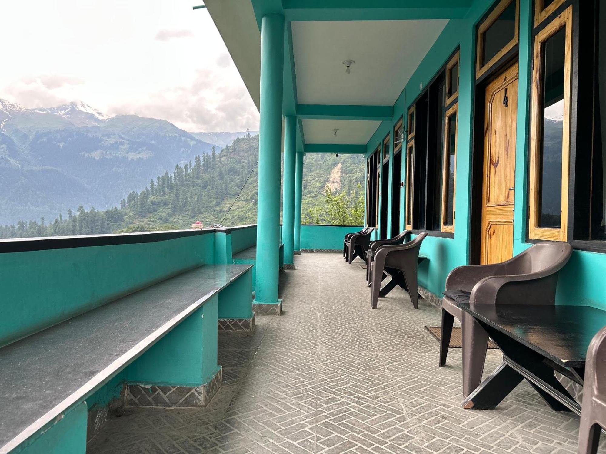 Aman Resort, Tosh Village, Himachal Pradesh Екстериор снимка